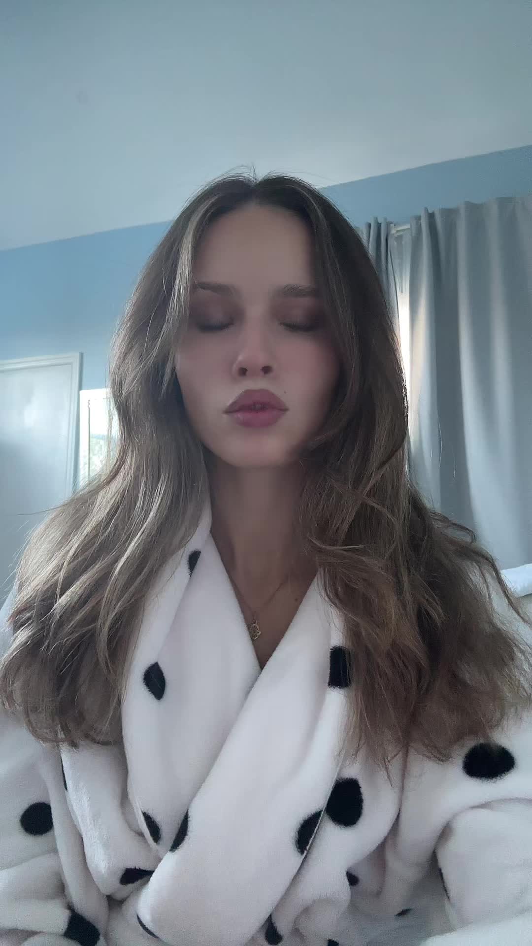 @<3