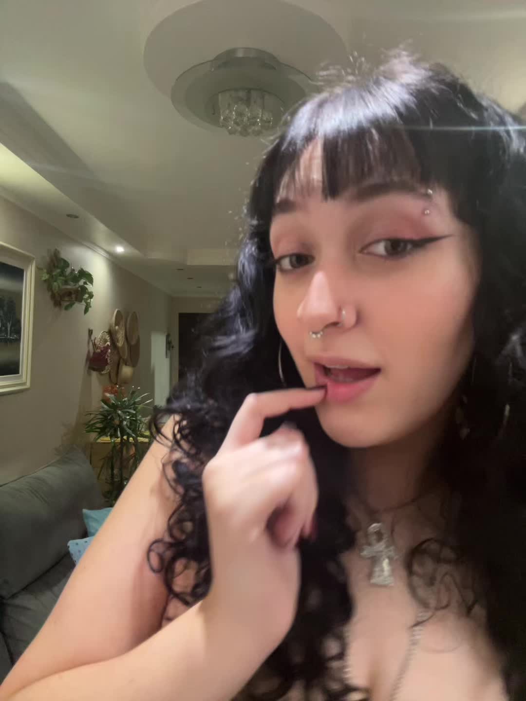 @834