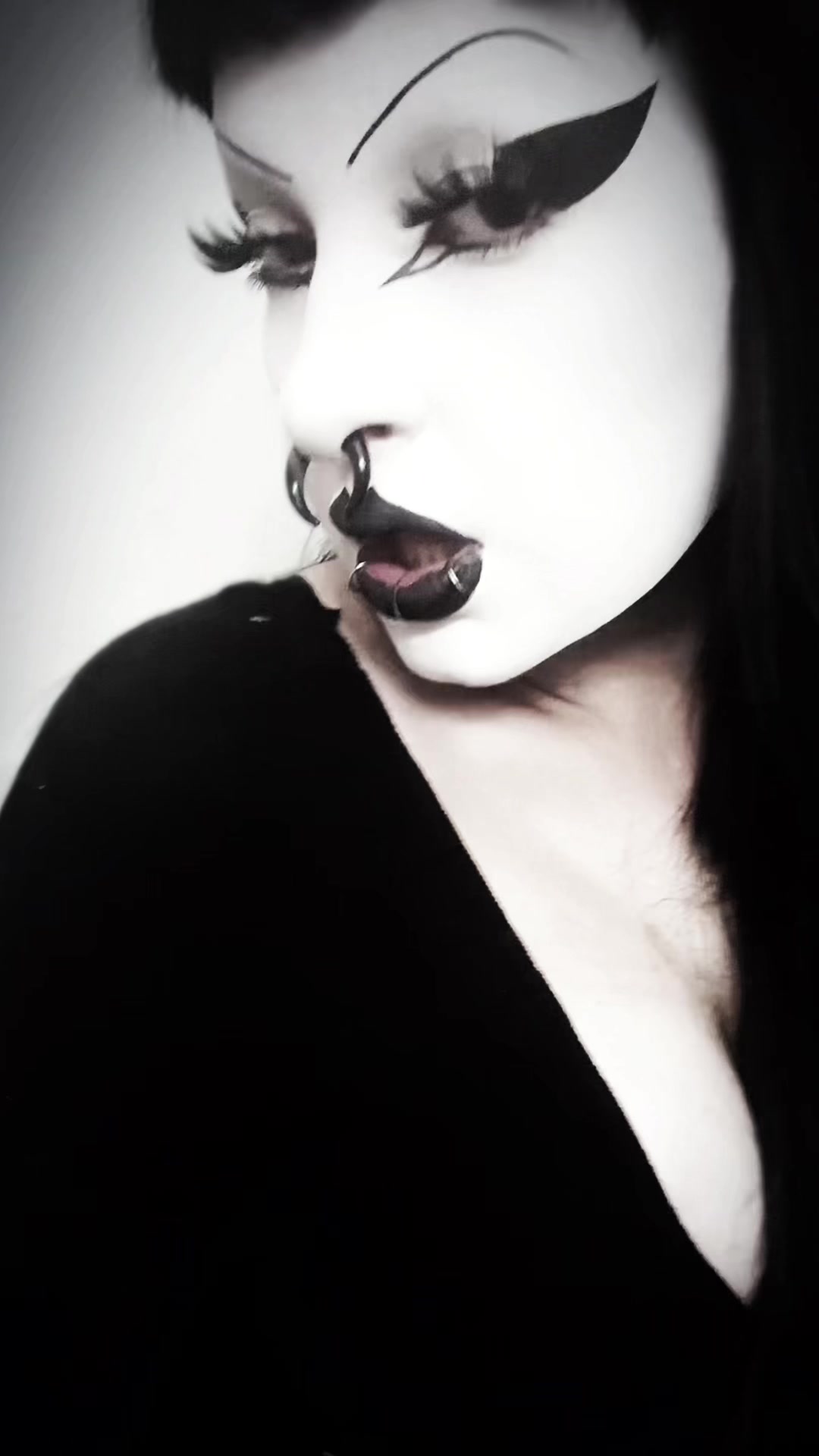 @☠︎︎༒︎✞︎𝕵𝖚𝖓𝖊☠︎︎༒︎✞︎