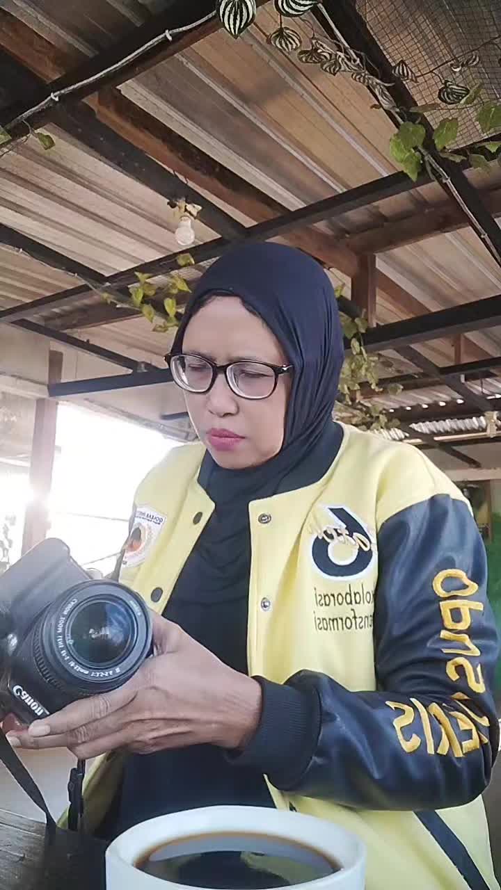 @Ani_Jhee01