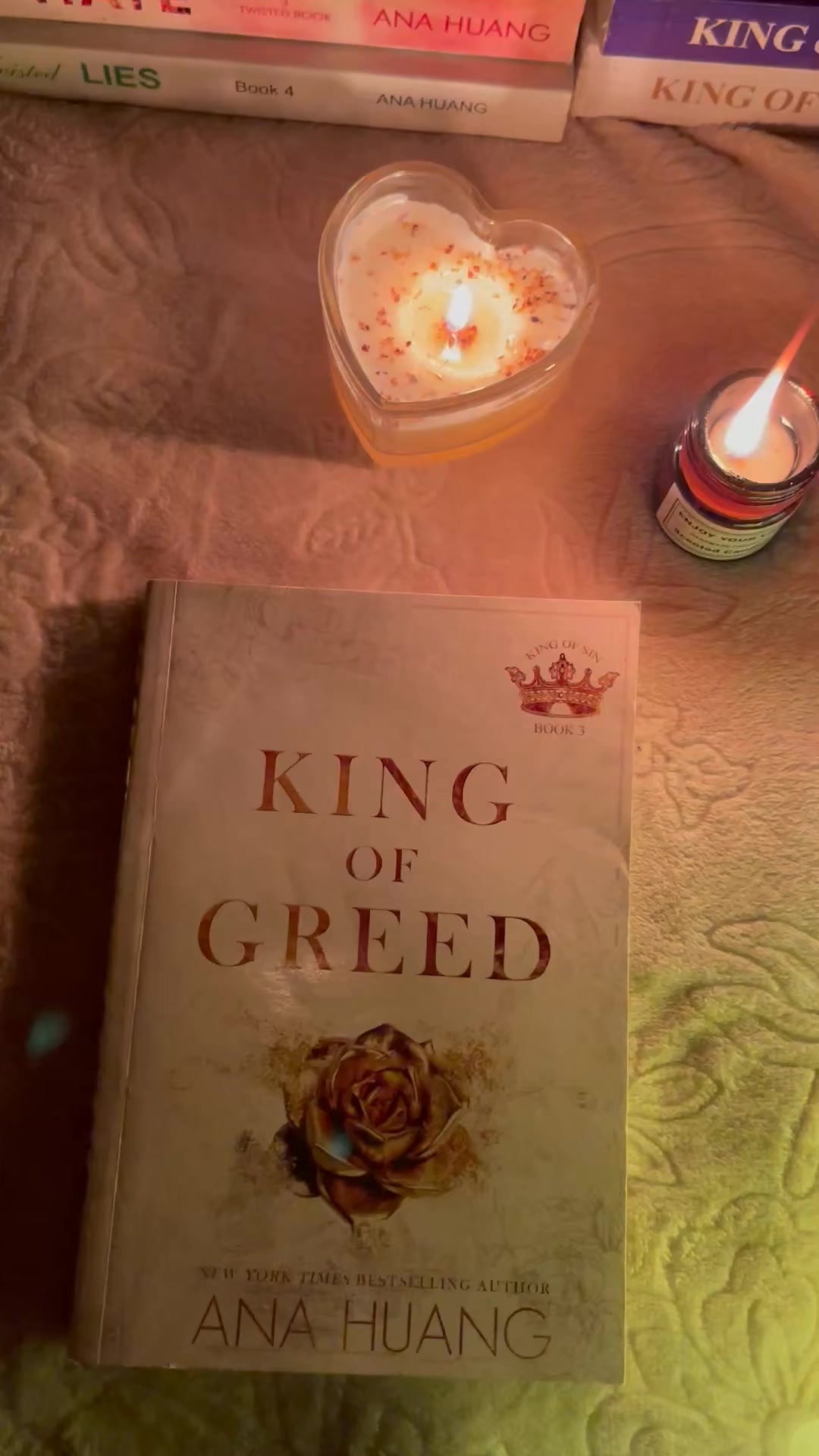 @HeerReads