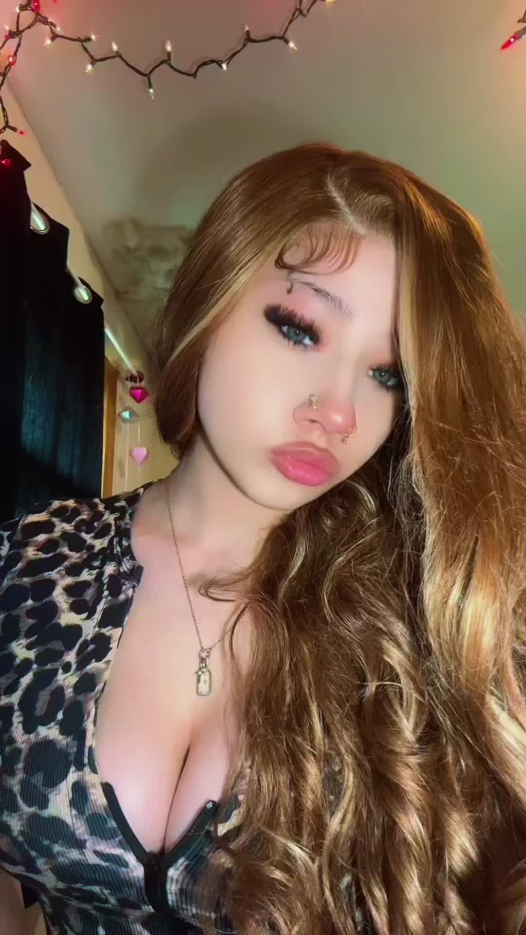 @️