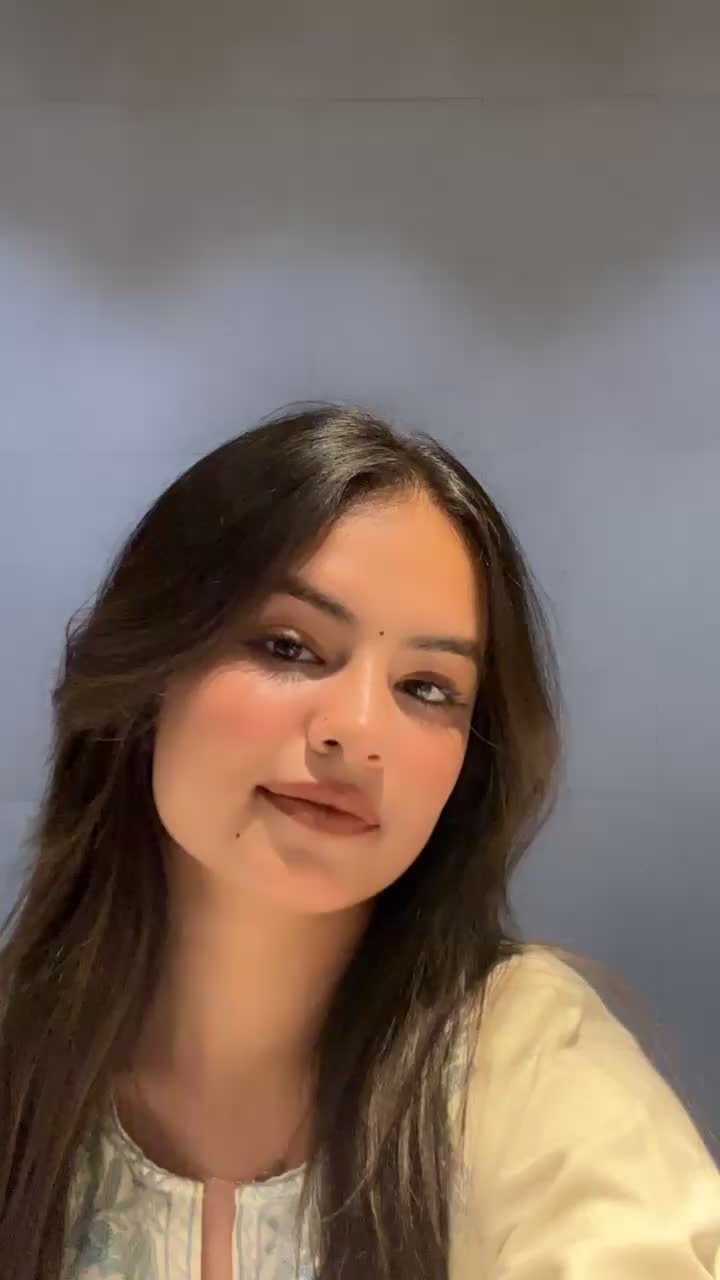 @Aastha🤍