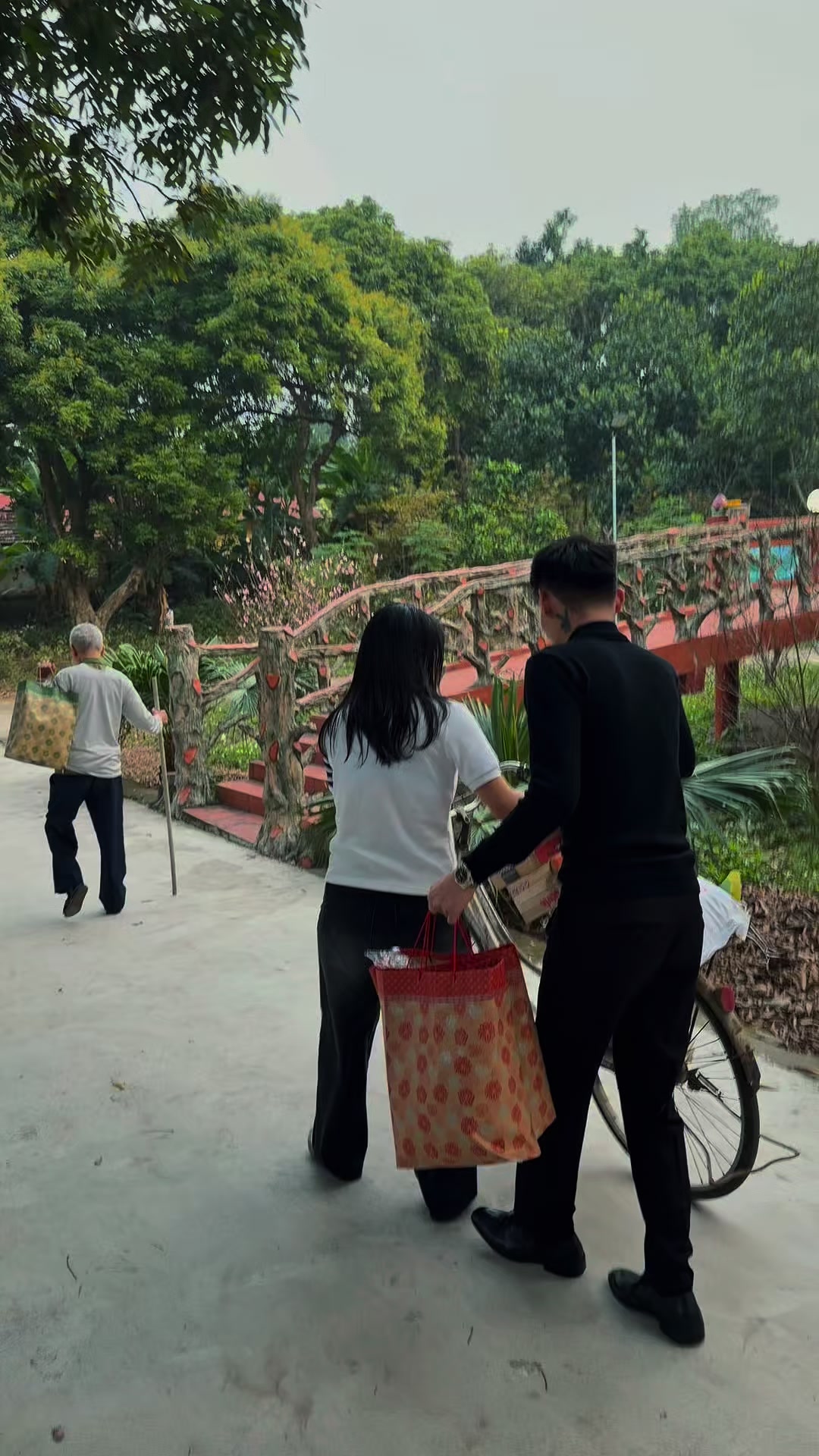 @Nguyễn Tuyết Ng&acirc;n