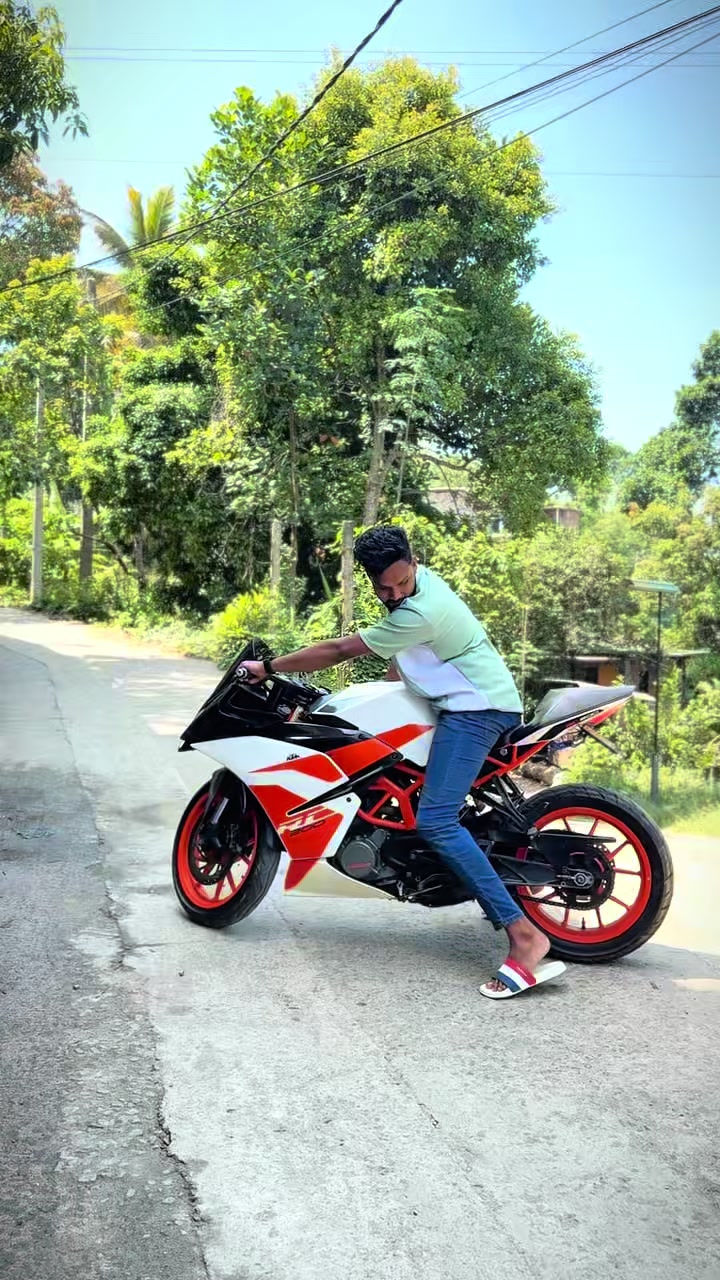 @Azam Azm๐ฑ๐ฐ๐ถ๐ฆ