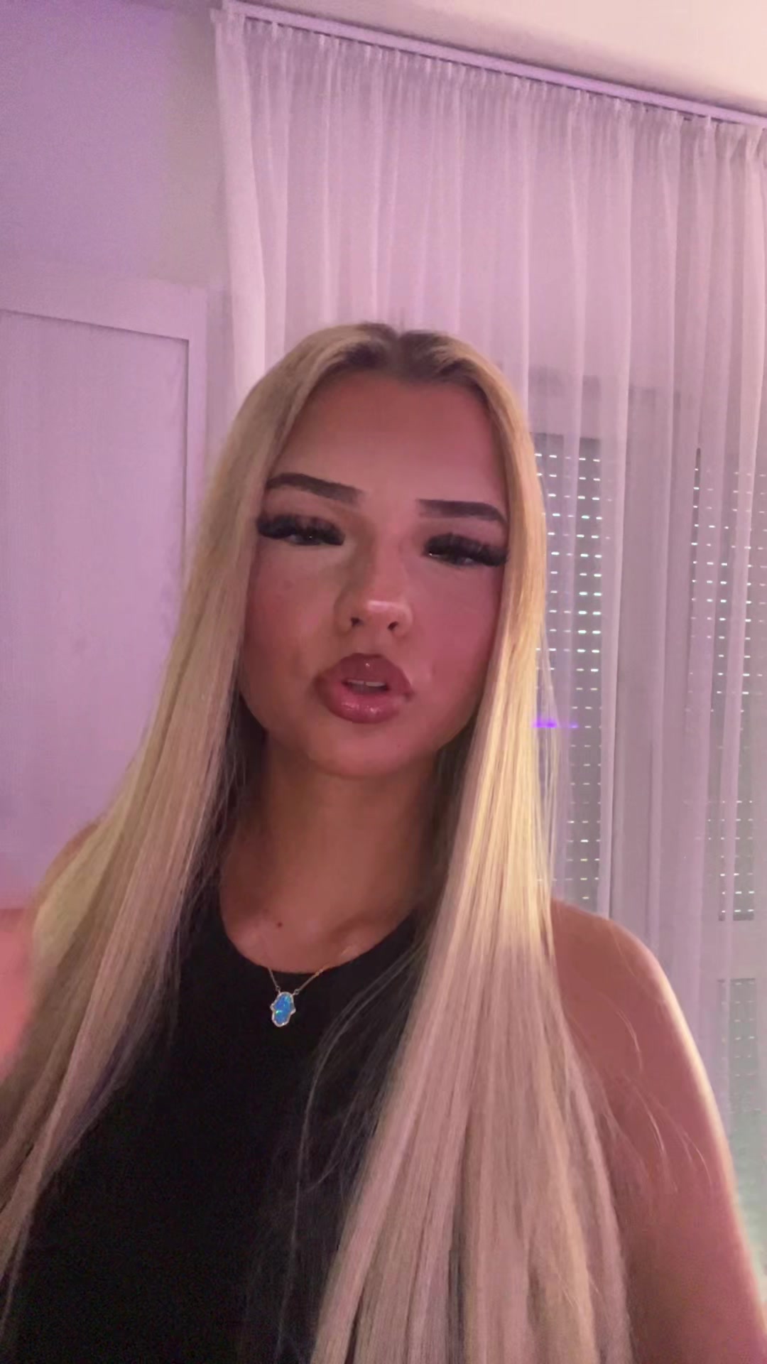 @emilyemnn