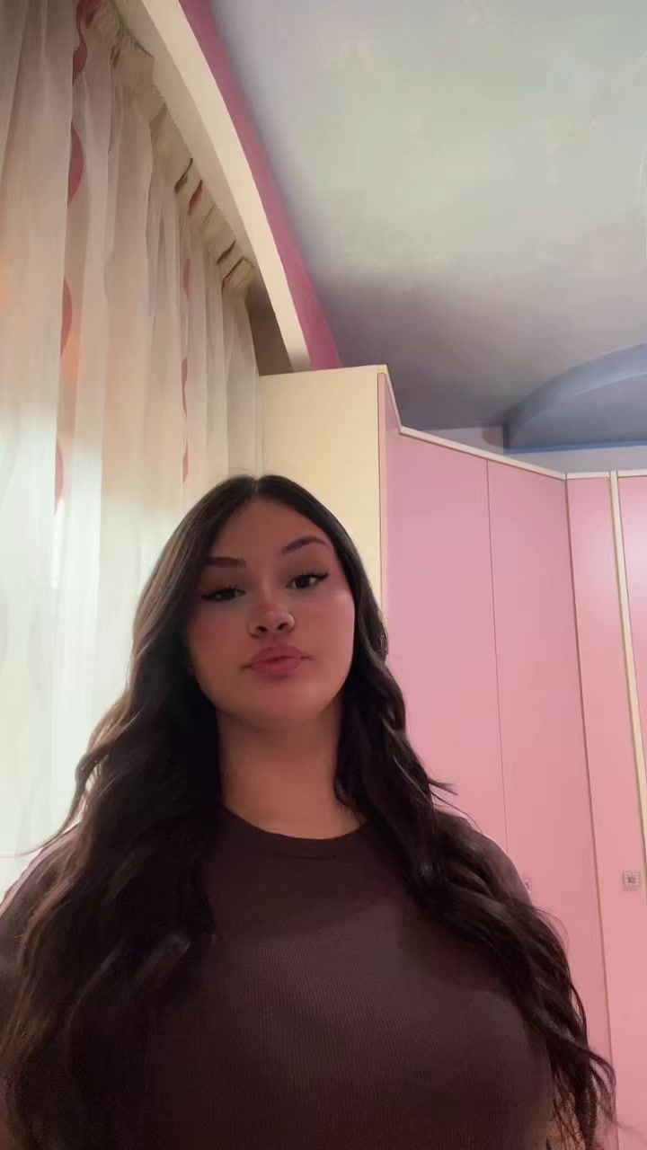 @A N N A C H I A R A 🦋