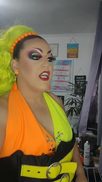 @Drag Tiffany