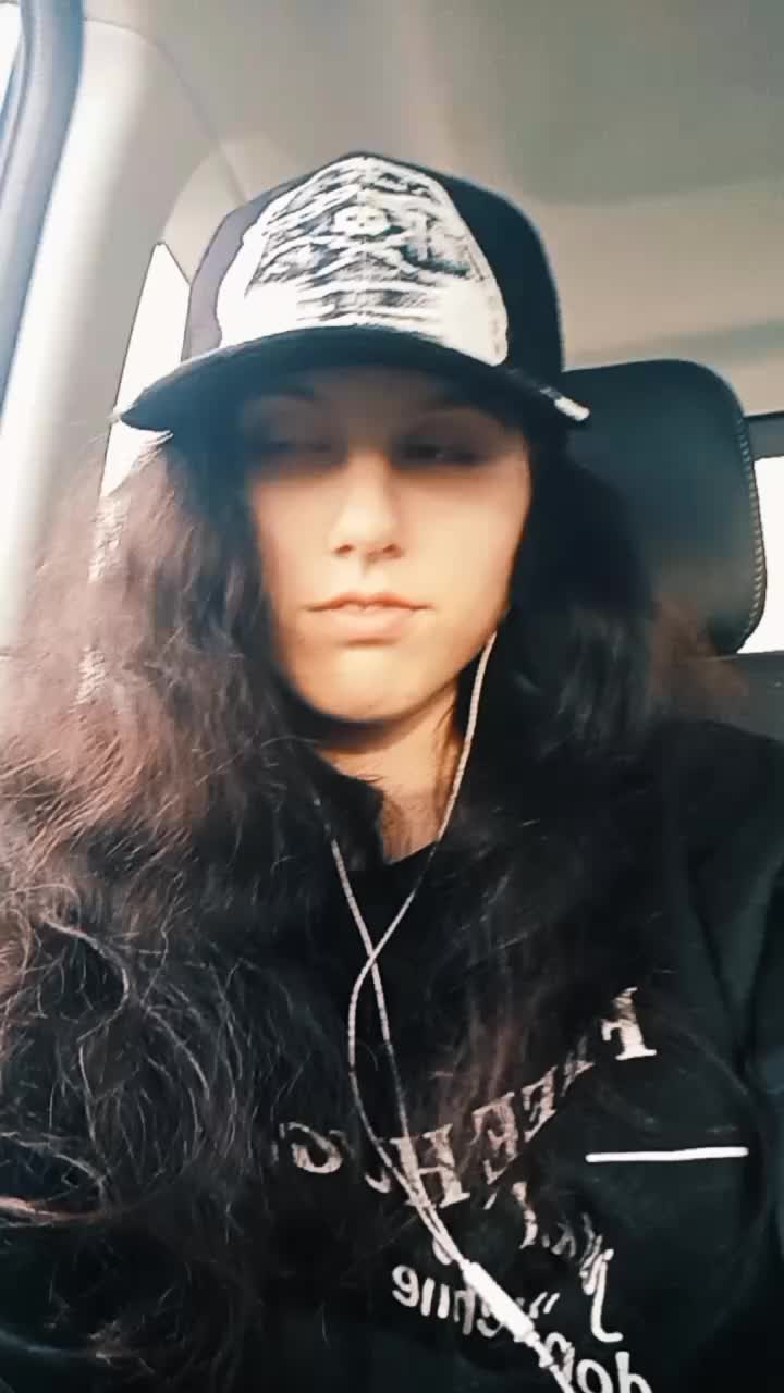 @Rose 💜🖤