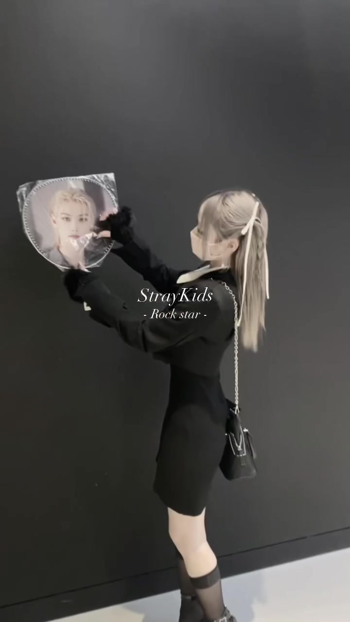 @𝐂𝐡𝐢𝐬𝐚