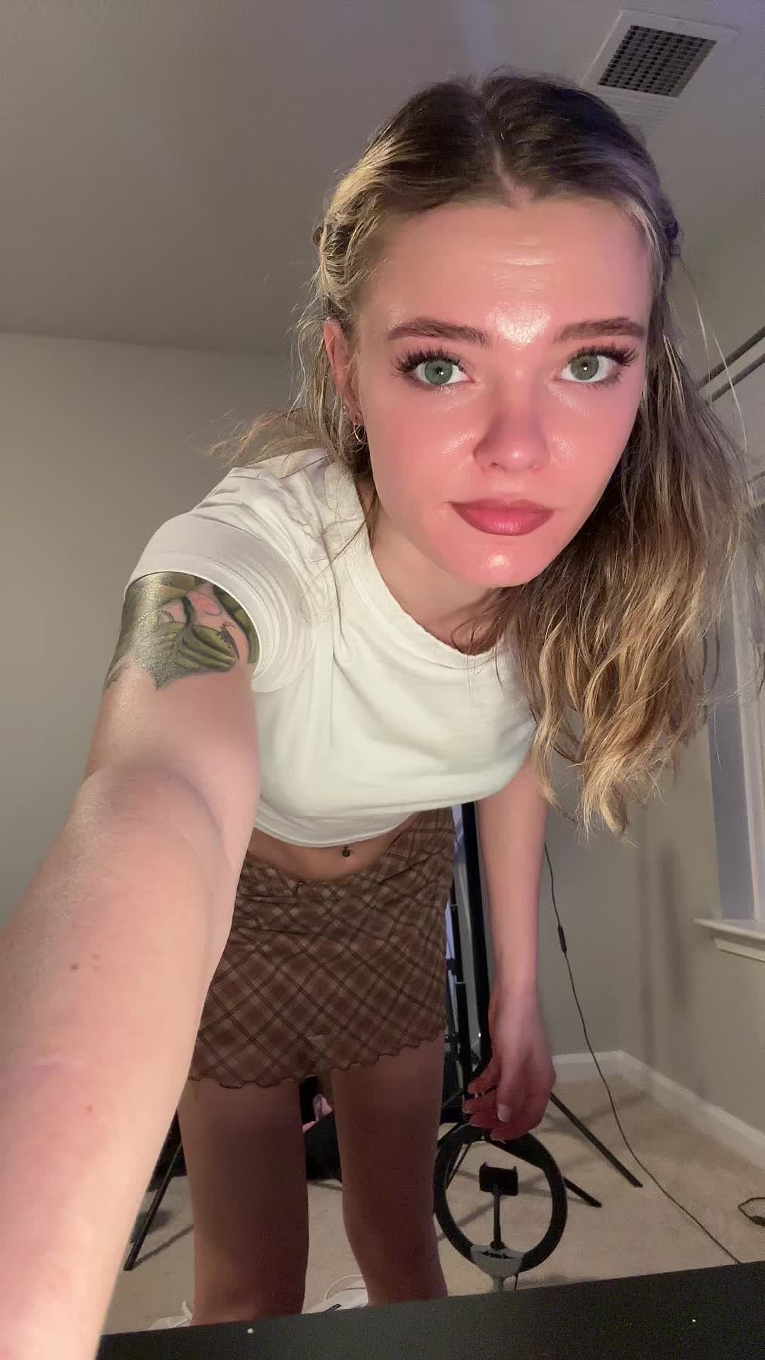 @Realkatelynx