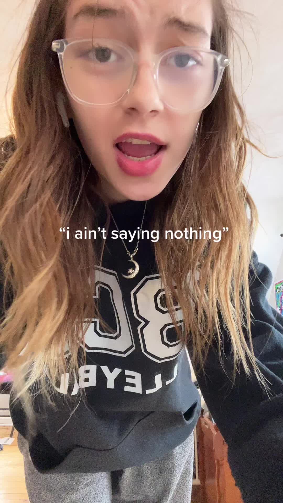 @victoriaclaireviolet