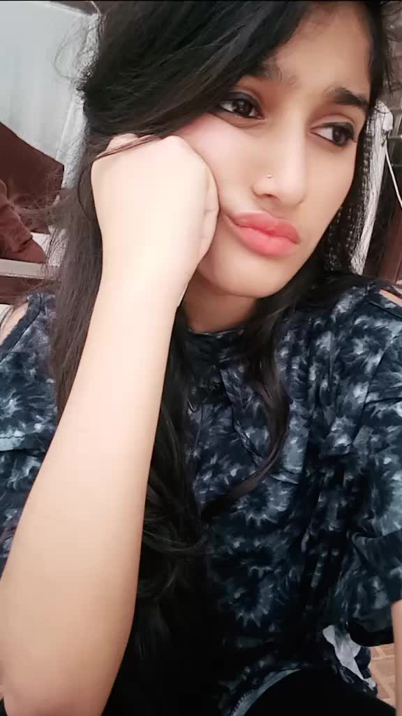 @Meghu🖤👅