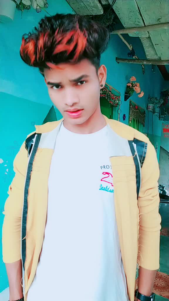 @👑&hearts;️__Raaz__&hearts;️👑
