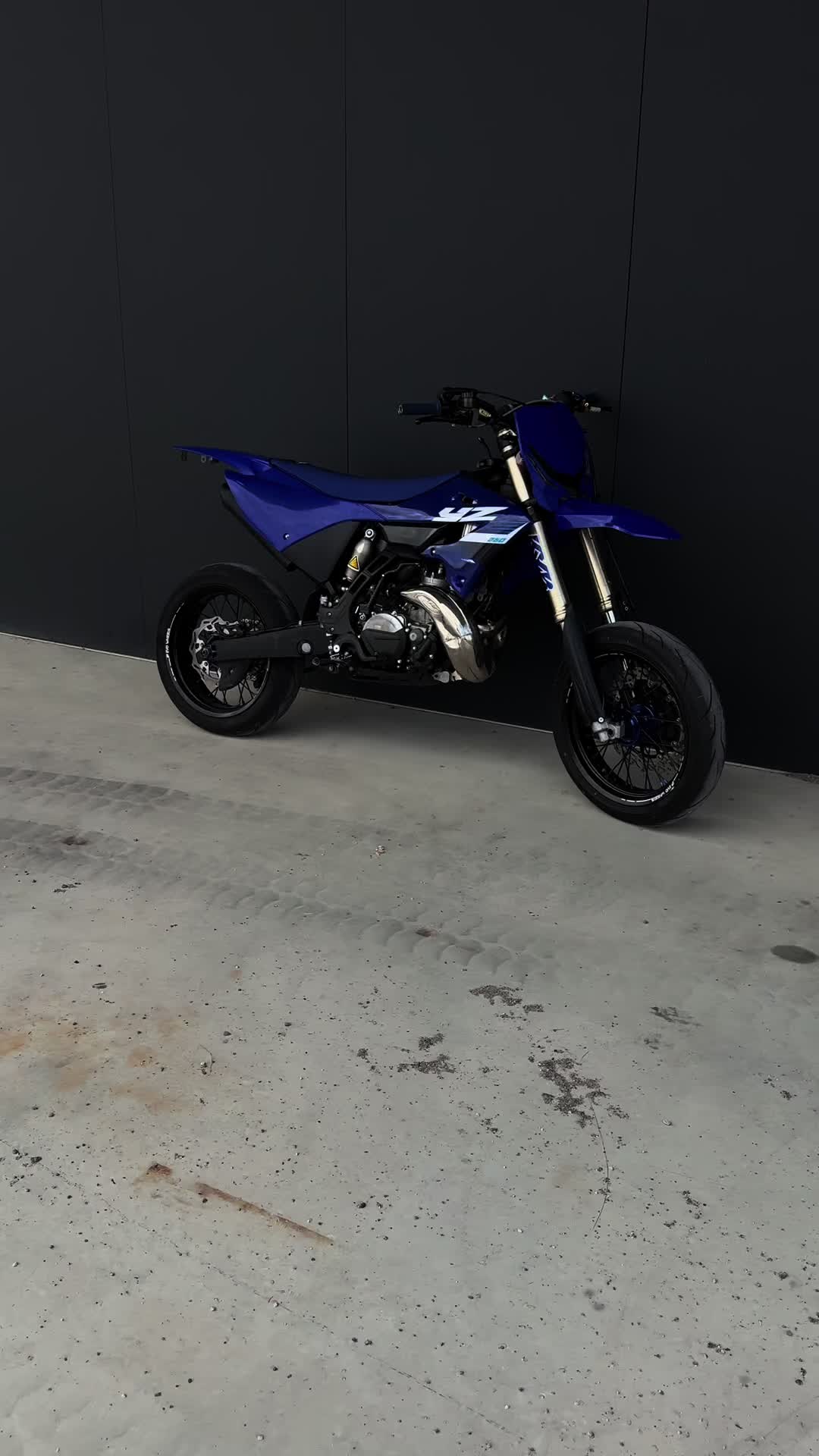 @TAV1YZ