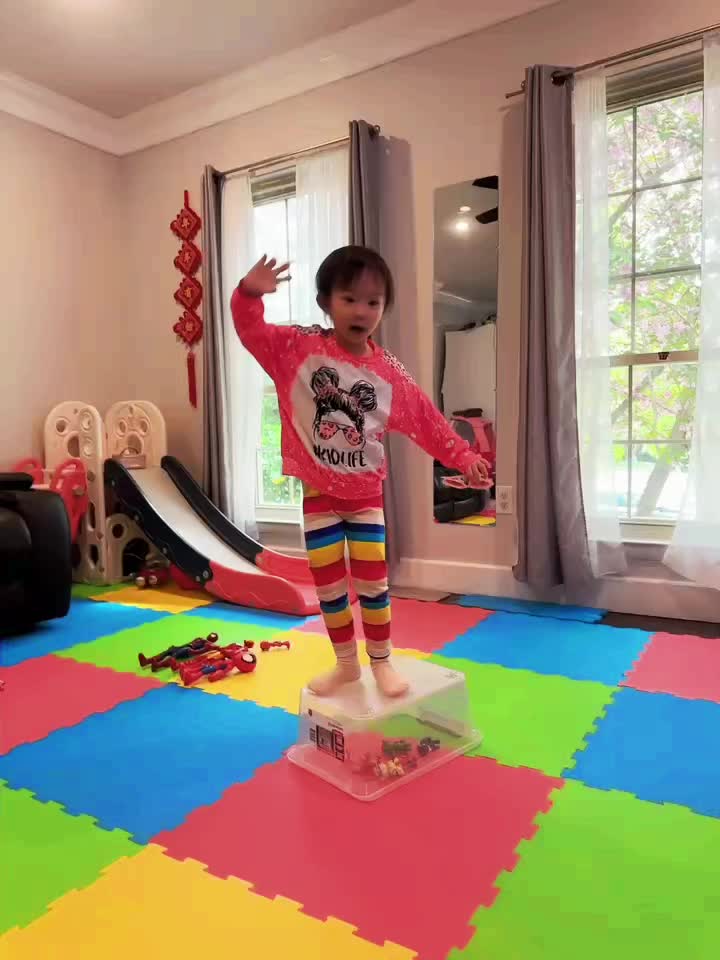 @Playing Toys
