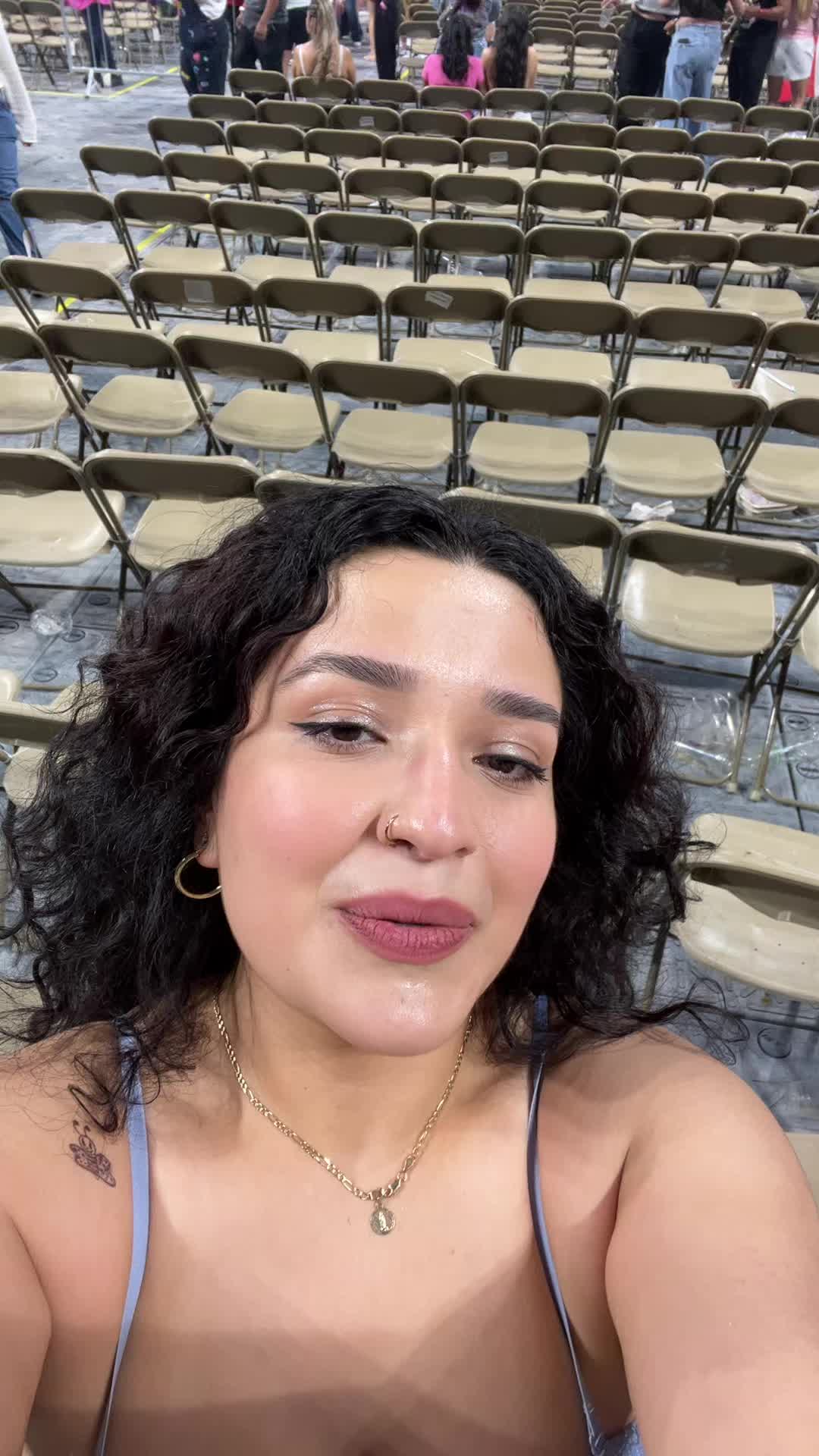 @Victoria