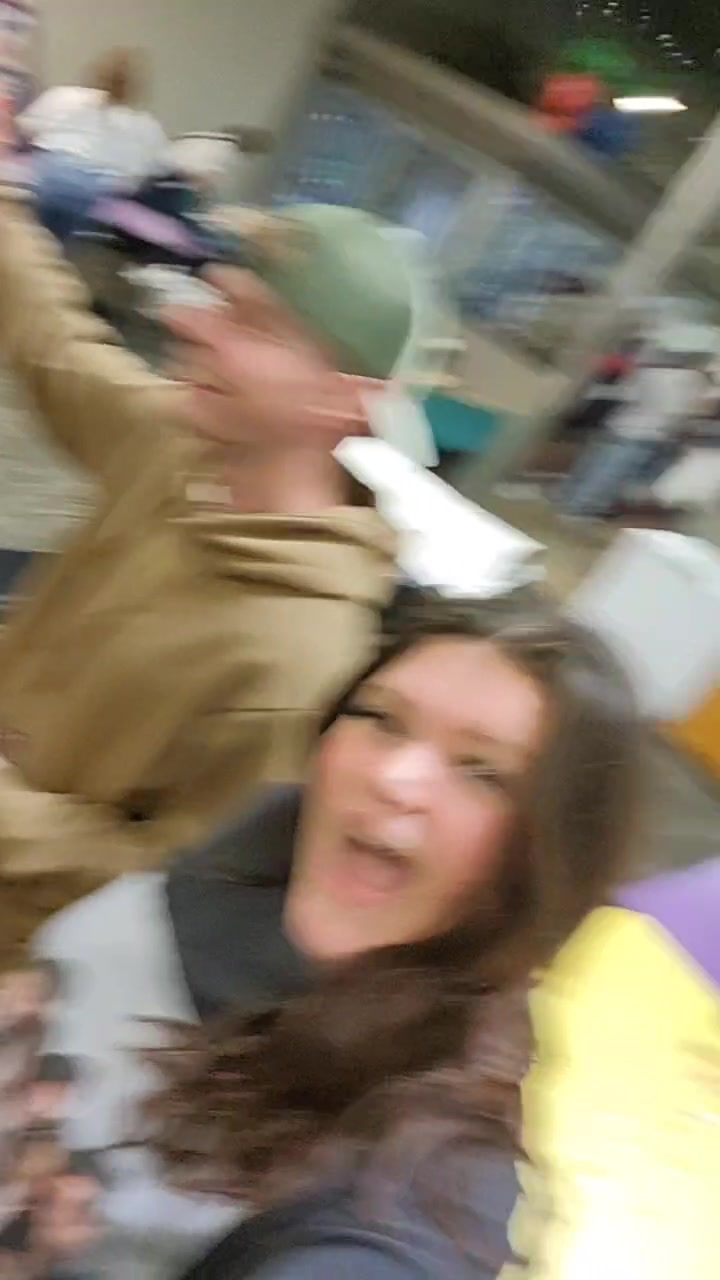 @laineebeth