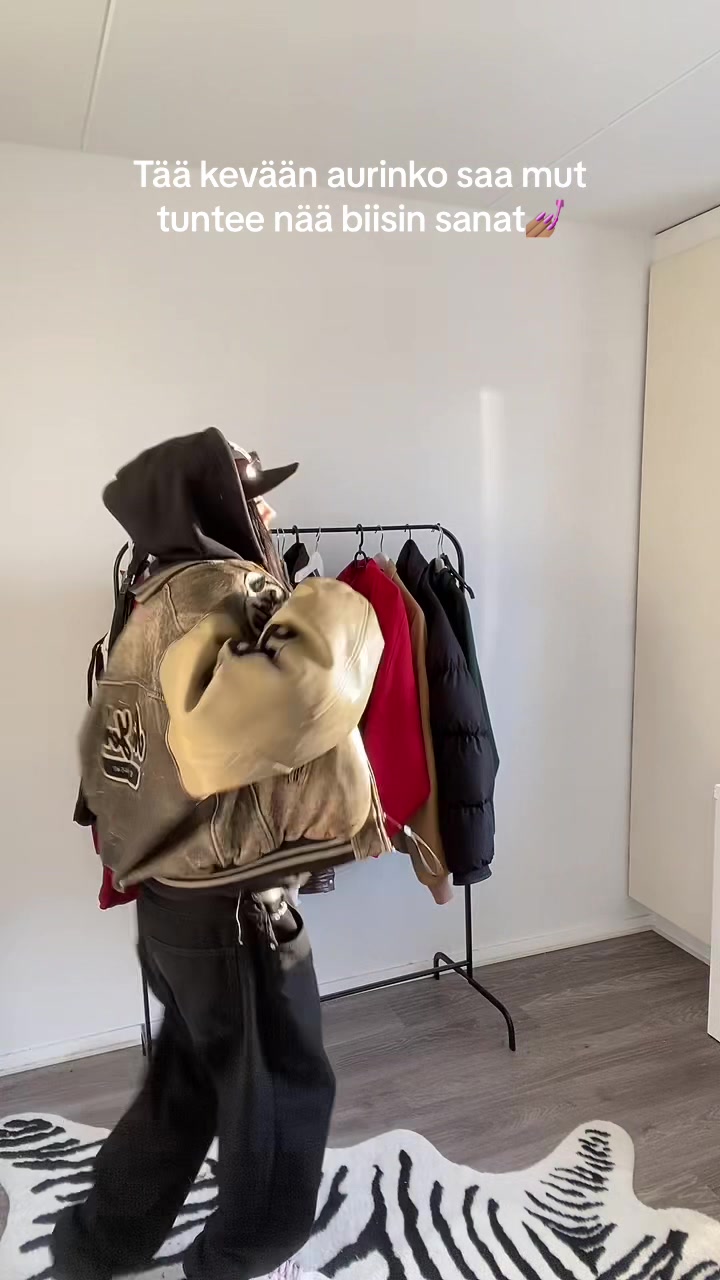 @eelluzz
