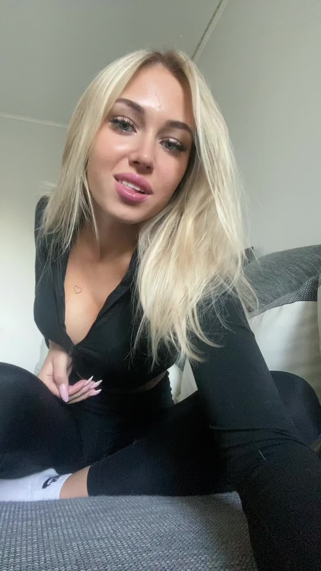@avemarleen
