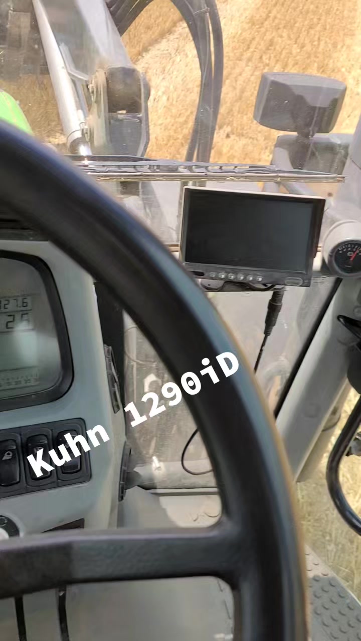 @Aki B.