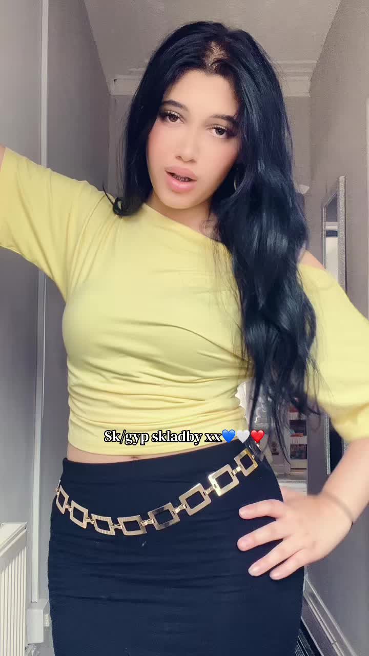 @Livi🥀