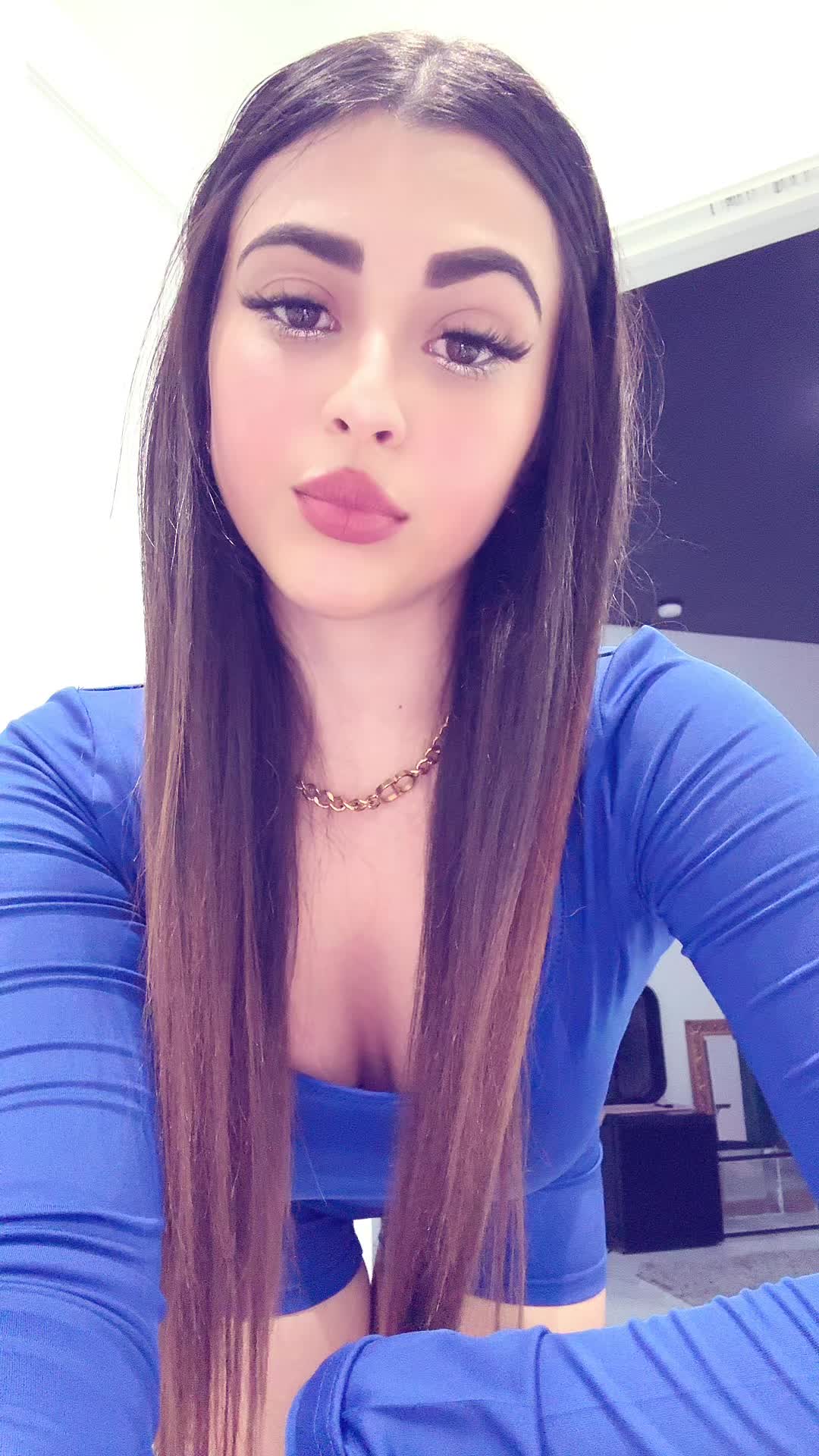 @𝓷𝓲𝓬𝓸𝓵𝓮