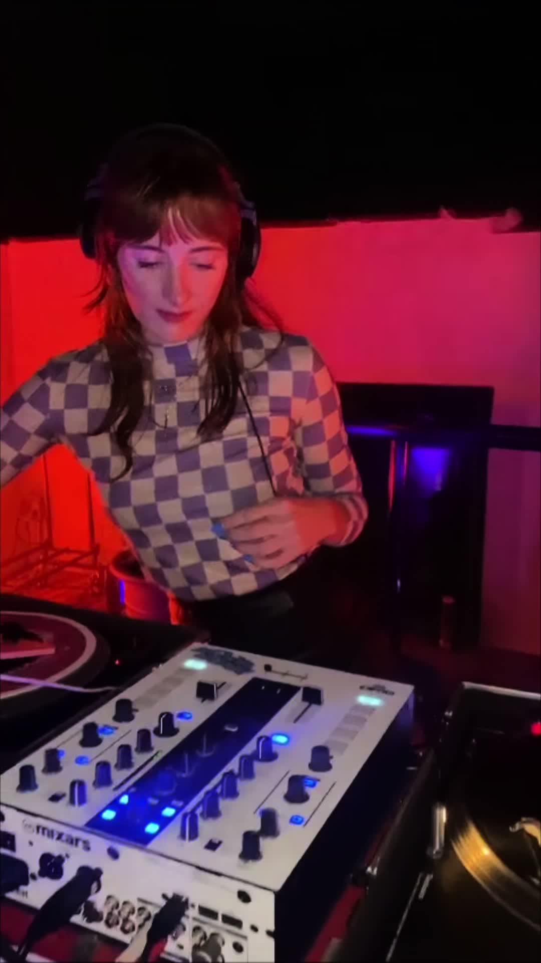 @DJ Lil Meow Meow