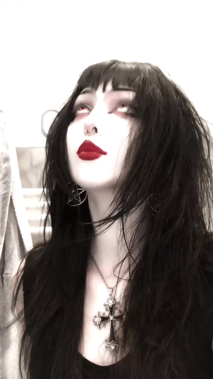 @⦻🦇KYO🕷️⦻