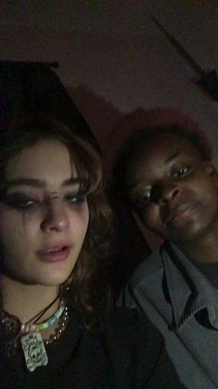 @(+18)cool kid on da internet