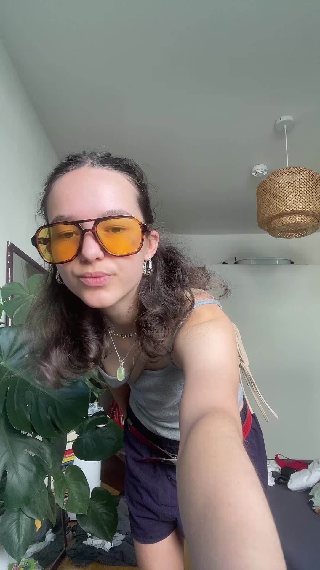 @lizzykeira