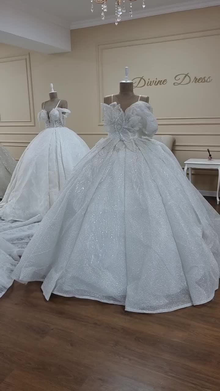 @Divine Dress