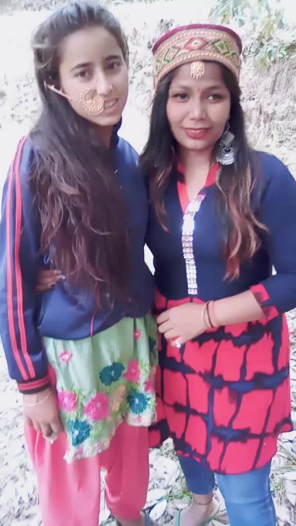 @pahadan 😘😘