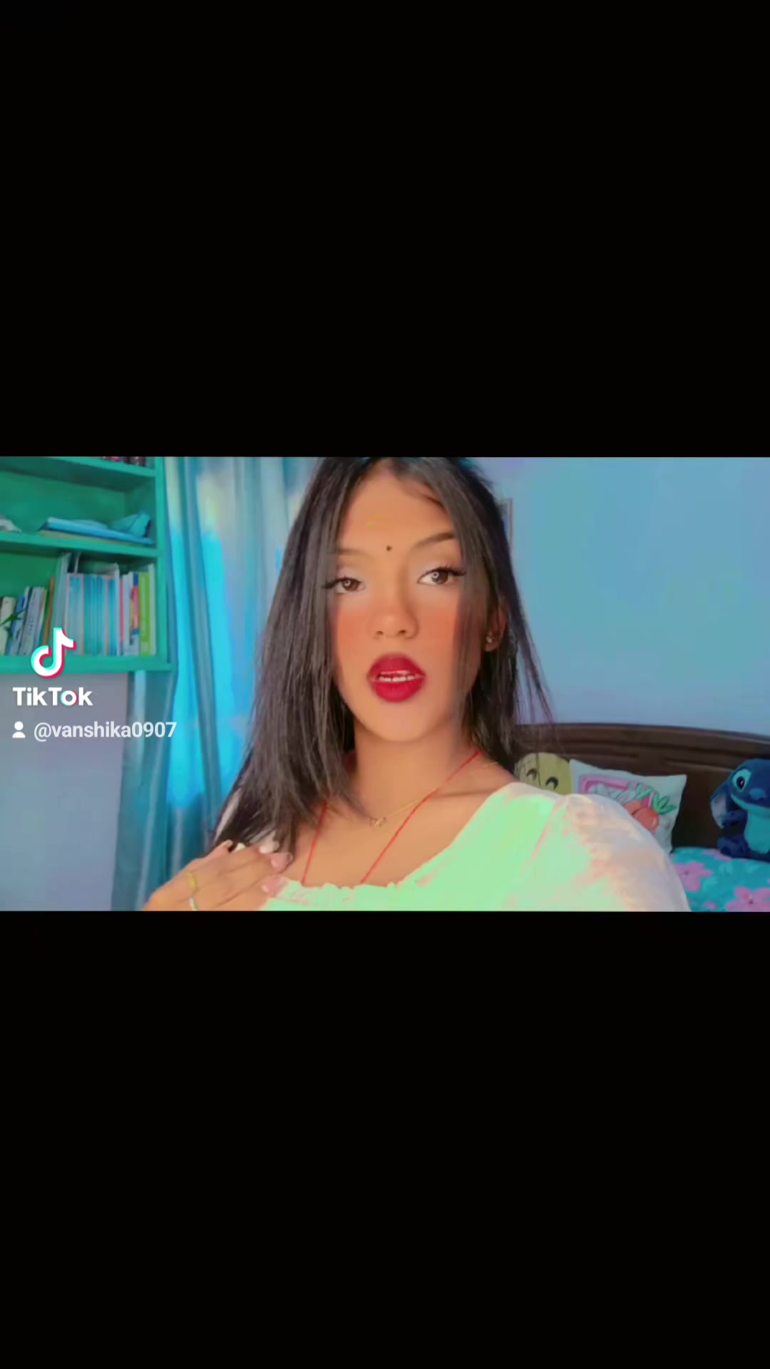 @Vanshika.𝓛 💋