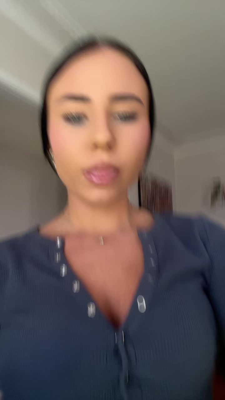 @E L L A J A M E S 🫐🥥🤎