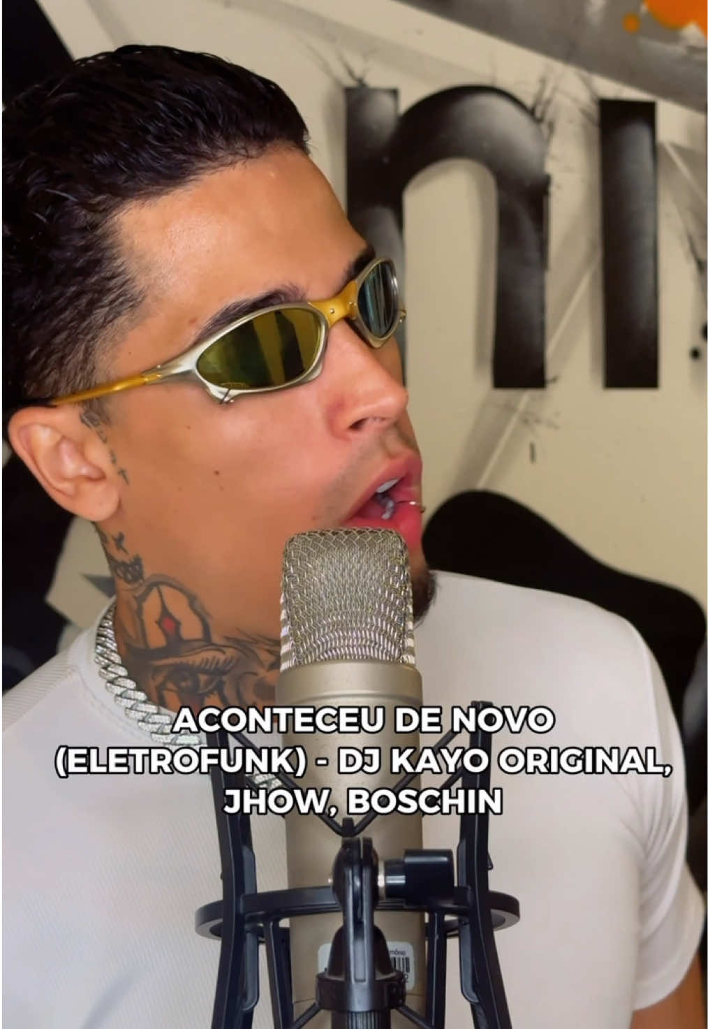 @jhowmc_