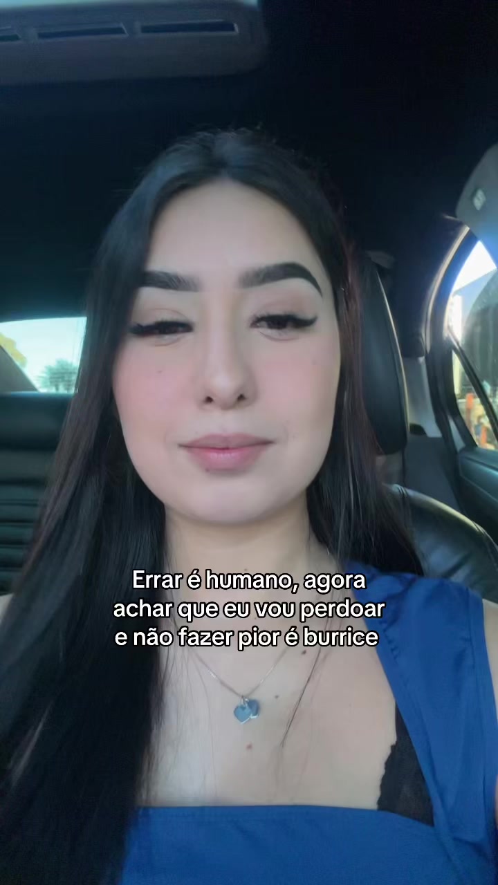 @Camilly Vitoria