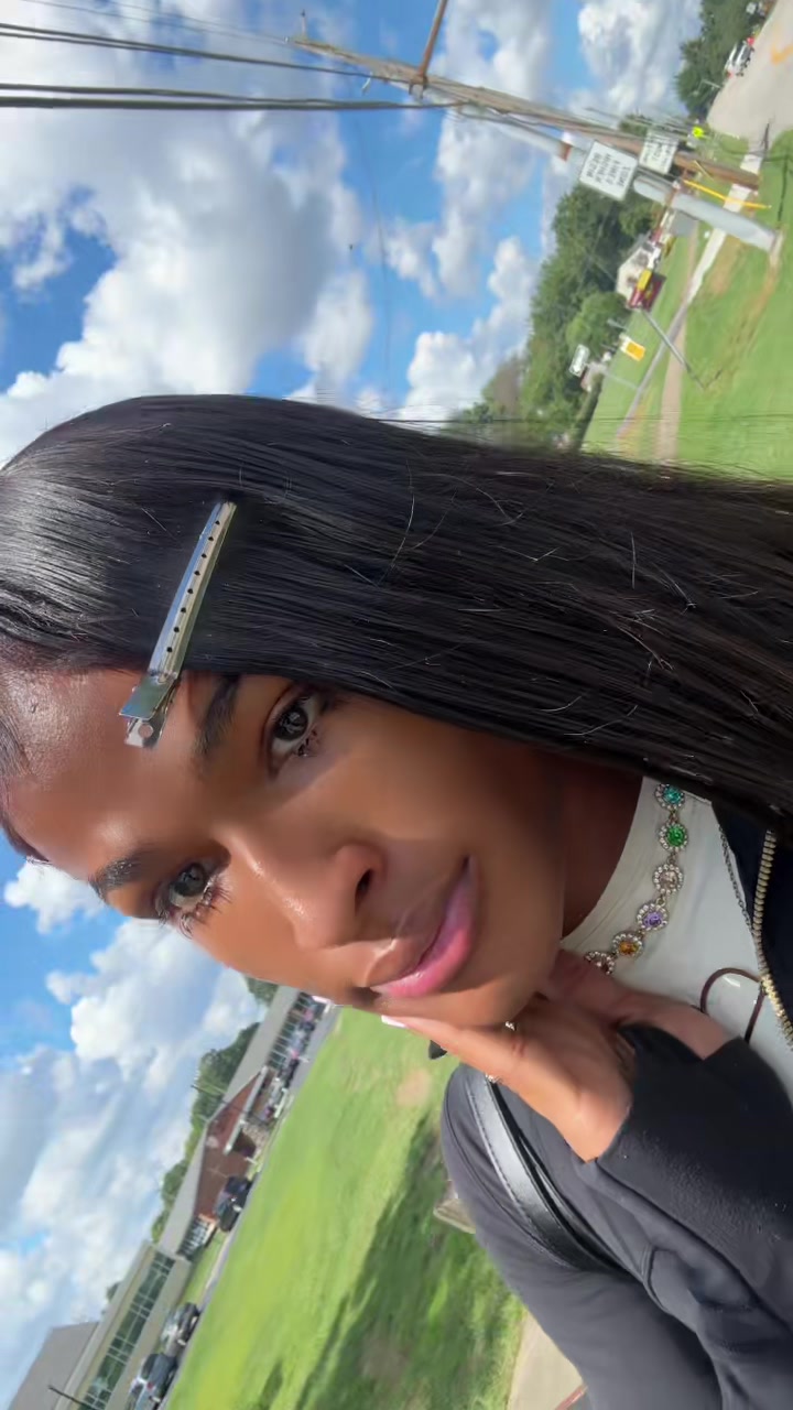 @𝐃𝐢𝐨𝐫 👸🏽🎀