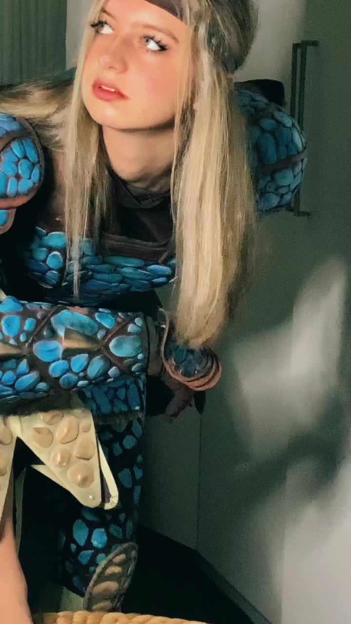 @Allie_Cosplay