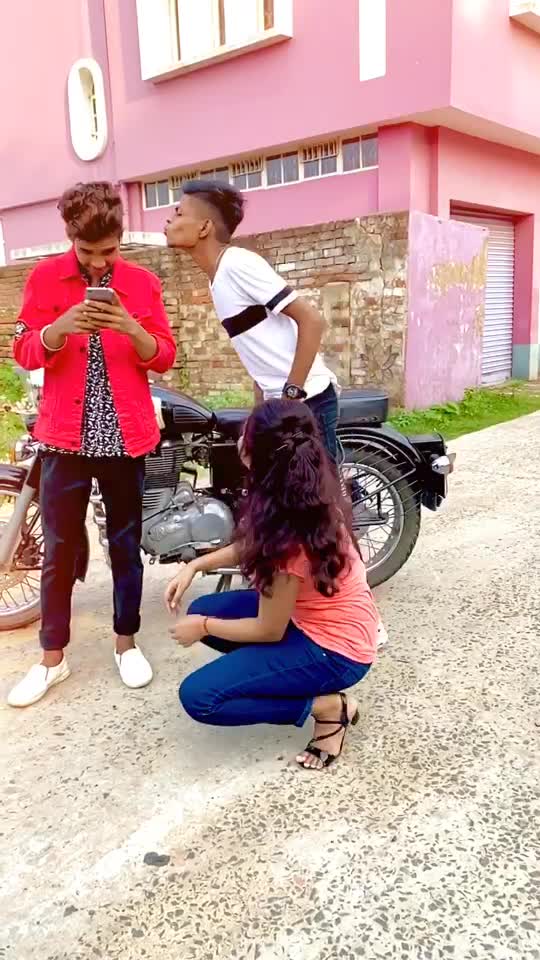 @Mee Payel👑