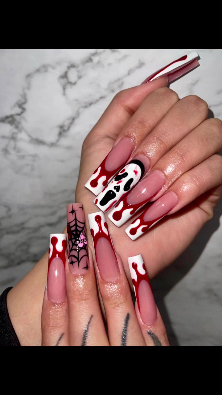 @Queennails