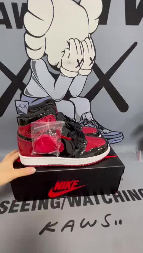@Infinite Sneakers Imp.
