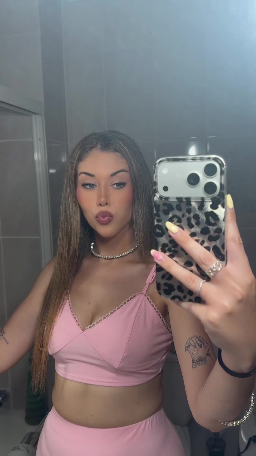 @laurarojas