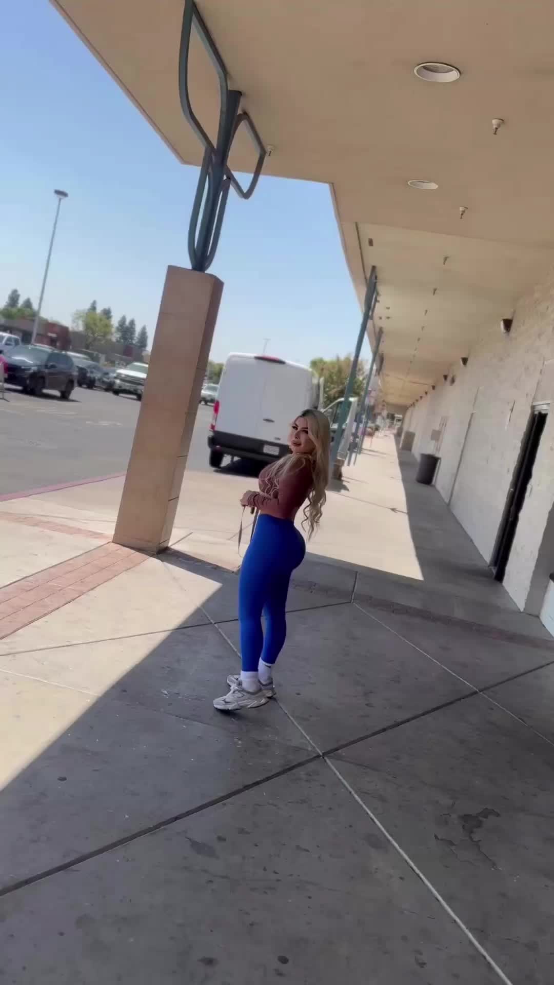 @La__22_