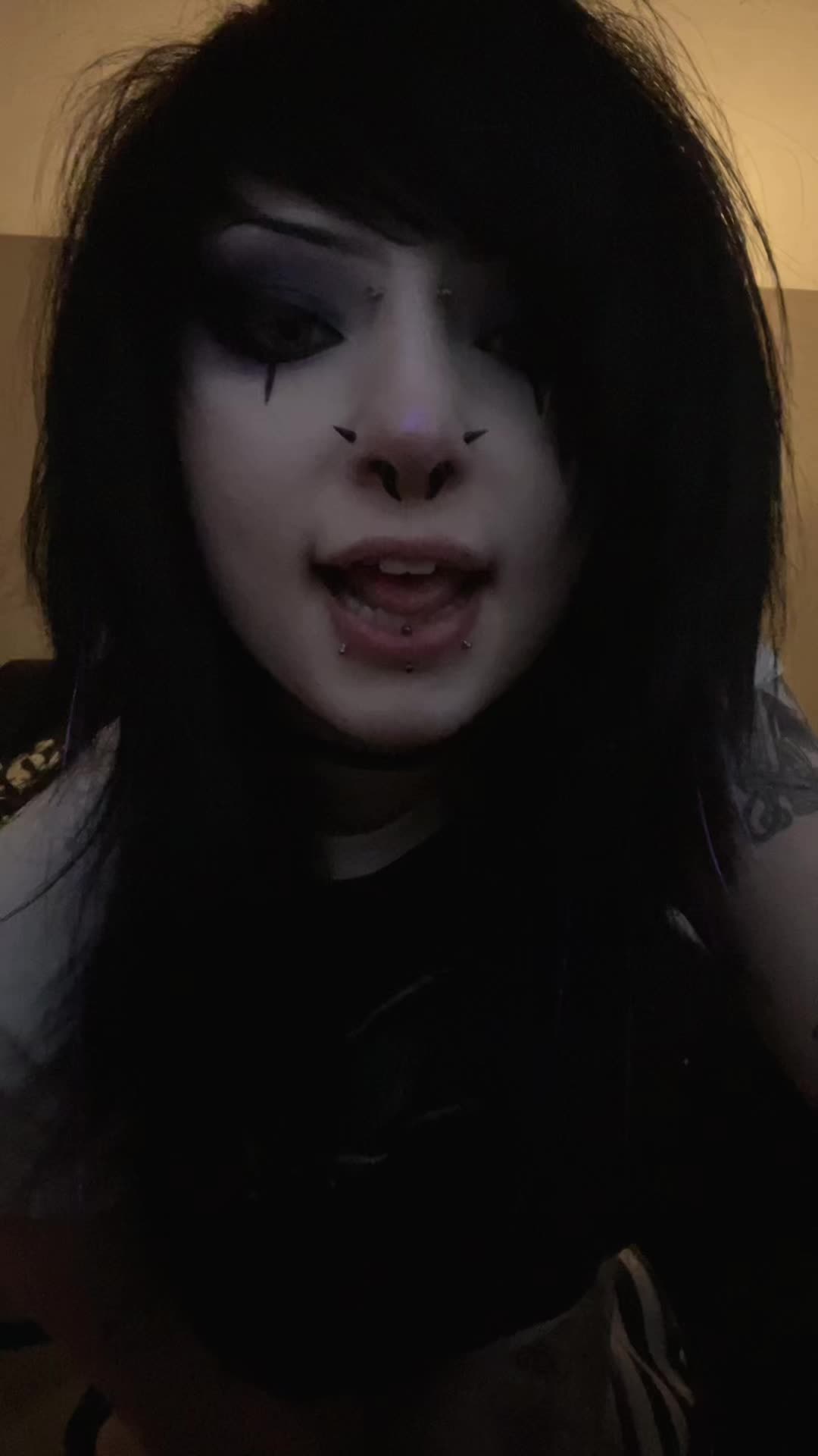 @spooky mich 🪦🦇