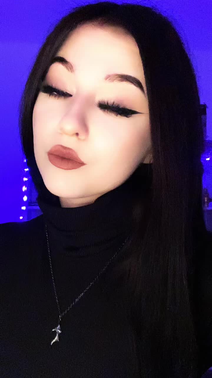 @𝓛💋