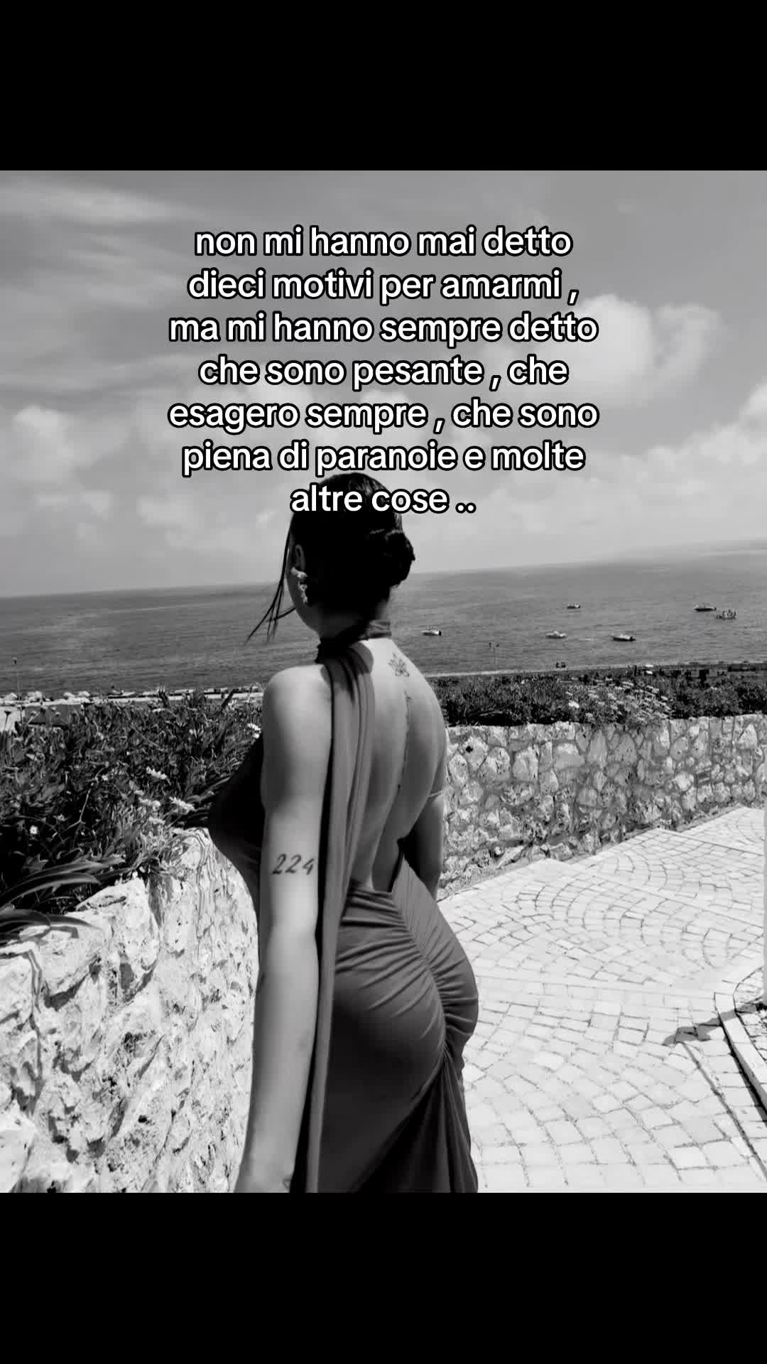 @_annarella___