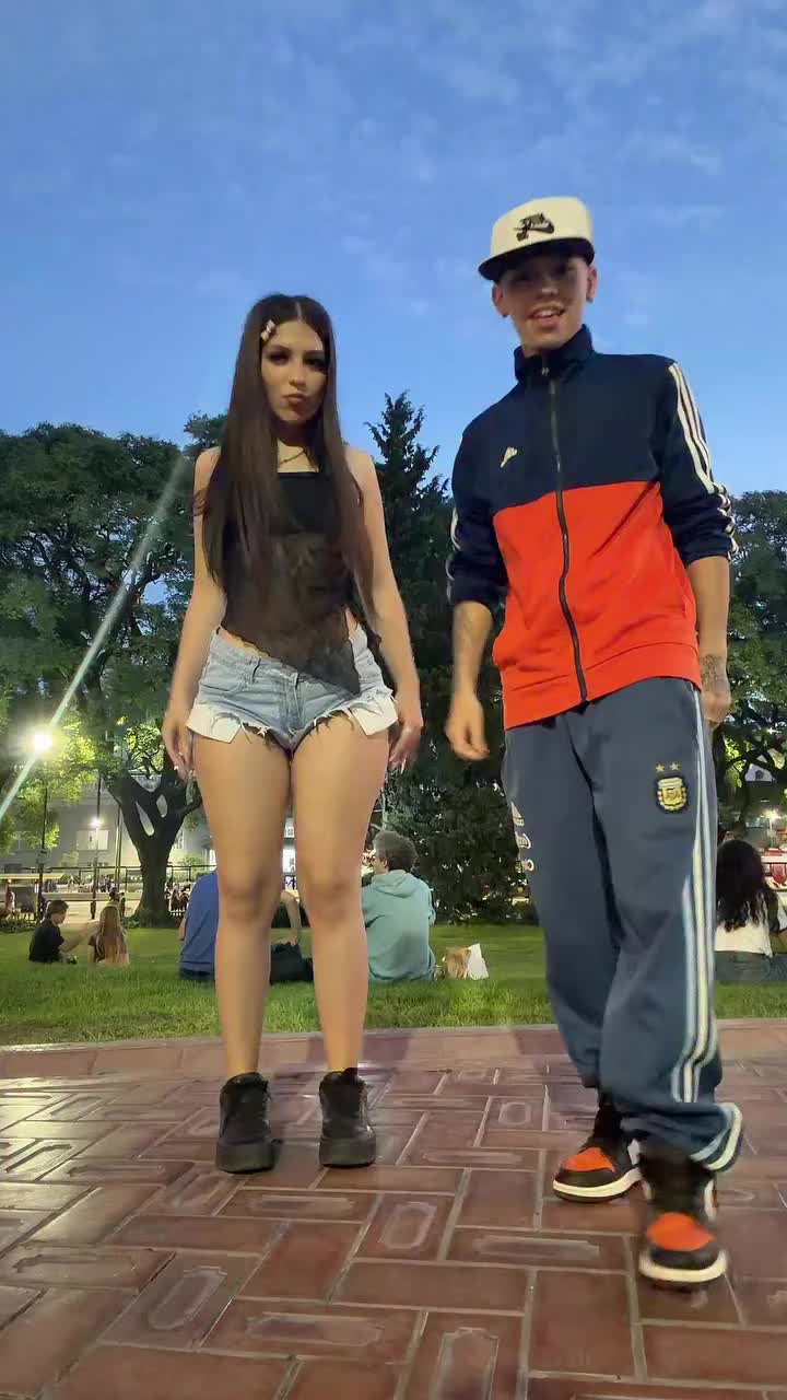 @mariana🇨🇴🇷🇴🇭🇺