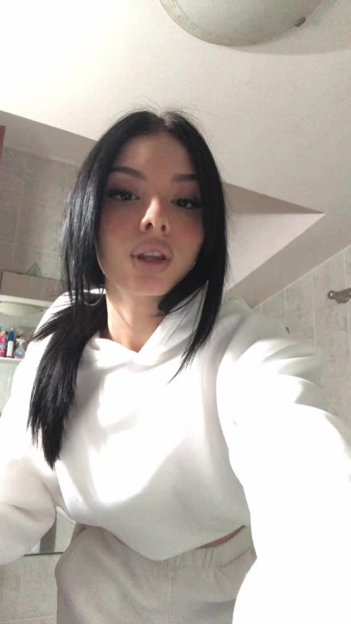 @𝐌 𝐄 𝐋 𝐈 𝐒 𝐒 𝐀