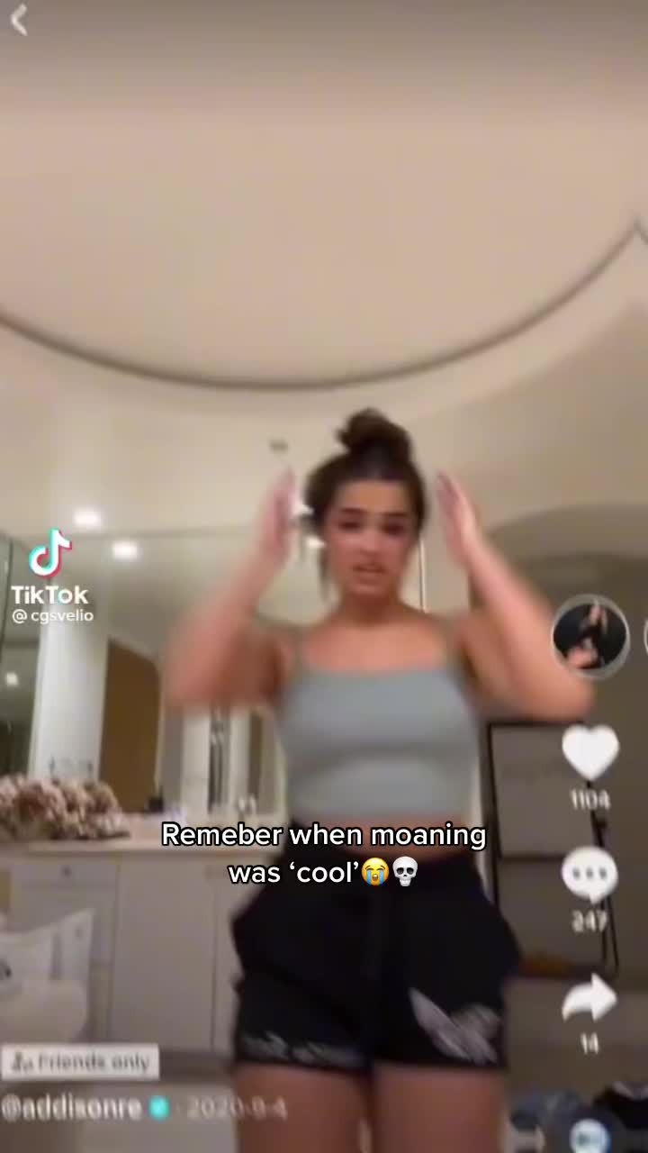 @Ellie !! ๐ ๐ญ